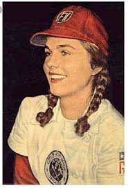 Dorothy "Dottie" Ferguson Key's birthday is today, she passed away in 2003.  Dottie left Canada to play baseball in the states. Her future husband, Don  Key, followed her to Rockford and courted