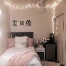 Some Room Inspirations And Where To Get The Stuff Needed To Decorate A Room Similar To This Small Room Bedroom Dorm Room Decor Apartment Decor