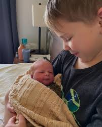 Kimberly Edwards (@thekimberlyedwards) • Instagram photos and videos