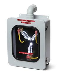 It can store 10,000,000 redstone flux, and transfer it at rates up to 10,000 rf/t. Most Accurate Back To The Future Flux Capacitor Replica Might Just Work Unique Hunters Back To The Future Flux Capacitor Flux