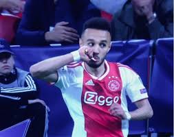 Soccer cartoon transparent png is about frenkie de jong, fifa 19, afc ajax, jong ajax, football player, fifa 18, midfielder, netherlands, dribbling, video games, hakim ziyech, matthijs de ligt, justin kluivert, fifa Fasting Ziyech And Mazraoui Run To Side Of Pitch For Food Gel On 22nd Minute As Sun Set Allowing Ramadan Observers To Eat