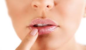 At this stage, a slight itching, burning, or tingling sensation may be noticed, although there is not yet a visible sore on the skin. How To Stop Spreading Cold Sores