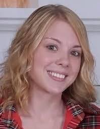 Kelly Freeman's Instagram, Twitter & Facebook