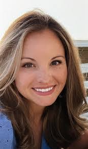 Debra Yeomans's Instagram, Twitter & Facebook