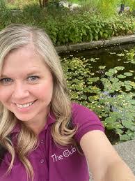 Julie Ackley's Instagram, Twitter & Facebook