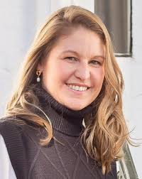 Five home furnishing professionals to receive Paul Broyhill Leader Award