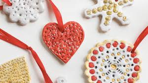 Pour retrouver toutes nos idées déco pour noël quelques idées sympas et pas chères pour embellir votre table de noël : Des Decorations De Noel En Pate A Sel Diy Shake My Blog