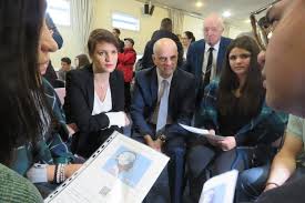 Qui est dany saval, la femme de michel drucker ?00:56. Osny Egalite Femmes Hommes Paul Emile Victor A La Pointe La Gazette Du Val D Oise
