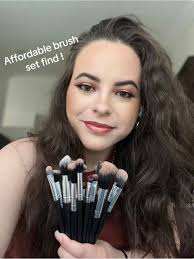 Leann.Torres (@leann.torres)