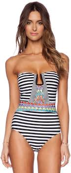 revolve clothing nanette lepore merengue seductress one piece swimsuit 佐々木希
