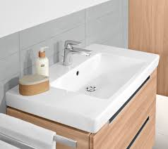 1x doppelhängeschrank teak holz waschtisch +spiegel + armatur +waschbecken (ohne syphon). Villeroy Boch Waschbecken Subway 2 0 Mit Ceramicplus Beschichtung Und Uberlauf Auf Raten Baur