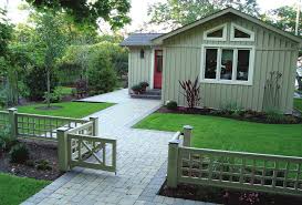 Discover 15 front yard landscaping ideas that will boost your curb appeal, increase the resale value of your home and impress your neighbors. Https Landscapeontario Com Assets 1236804664 Garden Inspiration 2009 Pdf