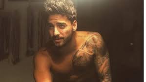 Felices los 4 (2017 video). Znalezione Obrazy Dla Zapytania Maluma Felices Los 4 Pretty Boys Image Victoria
