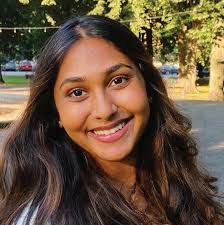 Holly Tolley's Instagram, Twitter & Facebook