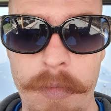 Albert Alton Clarke V (@bertdrop)