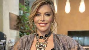 Loredana groza este de nerecunoscut din cauza operațiilor estetice pe care le are. Ochelarii Si Unghiile Sunt Top Fotografia Cu Loredana Groza Care I A Dat Pe Spate Pe Fani