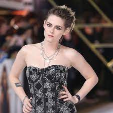 Kristen jaymes stewart (born april 9, 1990) is an american actress and filmmaker. Kristen Stewart Perfekte Verwandlung In Prinzessin Diana Gala De