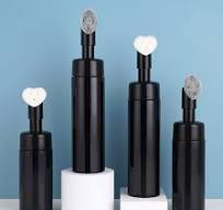 Cosmetic 120ml 150ml 200ml Pet Plastic Face Cleanser Plastic Mousse Foam  Soap Pump Bottle with Oval Shape Silicone Brush