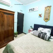 5 cara menjaga cat kamar mandi tidak cepat mengelupas dan tahan lama. 6 Ide Cat Warna Kamar Tidur Sempit Agar Terlihat Luas Homeshabby Com Design Home Plans Home Decorating And Interior Design