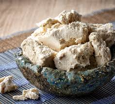 Halva Ist Eine Sussspeise Die Zum Grossten Teil Aus Sesamkornern Besteht Wie Genau Das Dessert Tatsachlich Tahini Rezept Lebensmittel Essen Vegane Sussigkeiten