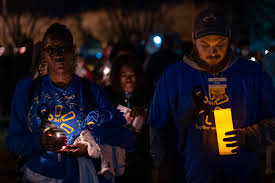 City holds vigil, honors 6 dead in Virginia Walmart shooting