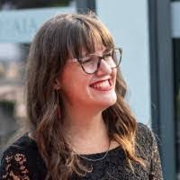 Laura Cerro's Instagram, Twitter & Facebook