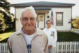 Conceptualization, scripting, camera operator, editing, voice over, audio, and color. The Best And Worst Places To Grow Old Are