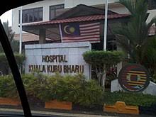 Kısaltılmış kkb ), ilçe başkentidir kuala kubu kasabasının, özellikle 1883'teki bir sel felaketinde tamamen yıkıldığı zaman ( bharu , yeni anlamına gelen malayca bir kelimedir ) şiddetli sel. Kuala Kubu Bharu Wikipedia