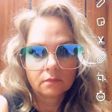 Jodi Zahn's Instagram, Twitter & Facebook