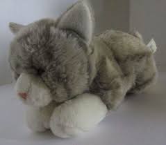 Animal Alley 11 Bean Plush Gray Tabby Striped Kitten Cat Blue Eye Toys R Us Cats And Kittens Tabby Cat Animals