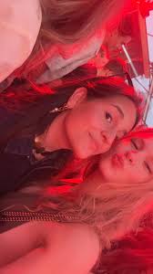 Hi everyone! My name is Jilynne and together with my friend Emma I'll be  moving to Paris this September :)) We both live in Rotterdam right now but  we are participating in