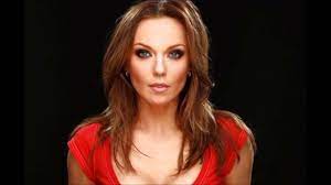 Родители развелись, когда все дети подросли и начали строить свою жизнь. Albina Dzhanabaeva Biografiya Pevicy Salve Music