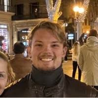 1400+ perfiles de «Rizo»