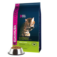 Feeding cats dog food long term can be dangerous as it doesn't contain the right balance of nutrients and proteins for cats, therefore you must cats can eat dog food in an emergency (if you run out of cat food), but this should be limited to just one or two days. Cat Food Eukanuba