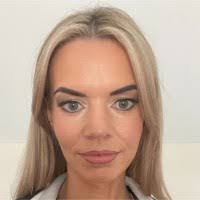 Amanda Hehir's Instagram, Twitter & Facebook