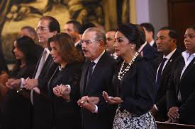 Juan pablo pata medina y su esposa maría fabiola garcía en el momento de la detención. Con Gran Solemnidad Realizan Misa Novenario Del Deceso Padre Presidente Medina Juan Pablo Medina Actualidad Informativa