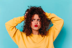 Capelli piatti rimedi e stratagemmi quotati dagli hair stylist delle star sono all'ordine del giorno! Sos Capelli Piatti C E Lo Spray Volumizzante Per Capelli