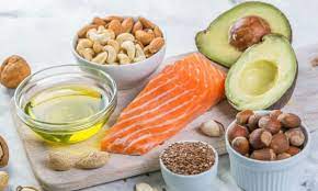 Ecco allora in dettaglio gli alimenti che non fanno ingrassare da consumare quando e quanto si vuole! 10 Cibi Che Saziano Senza Far Ingrassare Tuo Benessere