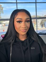 Any braiders looking for hair models free of charge to build there  portfolio? In return I repost all your content I shoot content aswell and  tag you in it and I'll buy