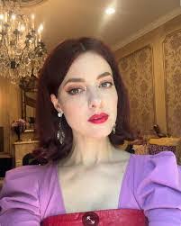 Lola Hillman's Instagram, Twitter & Facebook