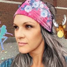 Mitzi Hart's Instagram, Twitter & Facebook