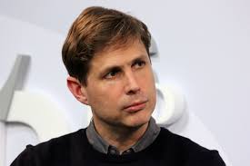 Martin Amis und Daniel Kehlmann stellen in Berlin ihr Essay-Band "Im  Vulkan" vor