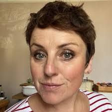 Amy Rom's Instagram, Twitter & Facebook