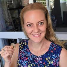 Leona Simon's Instagram, Twitter & Facebook