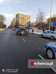 Jako międzynarodowi eksperci działamy na terenie całej polski w tym w miejscowości kielce. Powazny Wypadek Na Skrzyzowaniu Al Ix Wiekow Kielc I Al Solidarnosci W Centrum Kielc Samochod Osobowy Uderzyl W Bok Dostawczaka