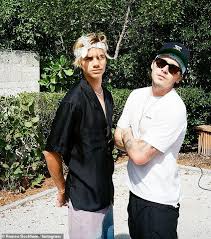 Proud parents victoria and david beckham heaped on the gushing social media tributes while celebrating their son's 16th birthday on saturday. Brooklyn And Romeo Beckham Look Effortlessly Cool While Soaking Up The Sun In Miami Daily Mail Online