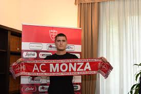 Ini membuat monza menjadi miniatur ac milan. Resmi Lorenzo Pirola Kembali Dipinjamkan Ke Ac Monza