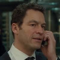 Della Bond's Instagram, Twitter & Facebook