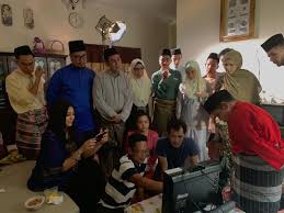 Bella astillah diari ramadhan ost diari ramadhan rafique. Diari Ramadan Rafique Reunion Cast