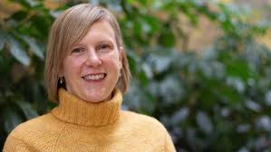 Molly McCracken asking 2018 Mayoral Candidates about poverty